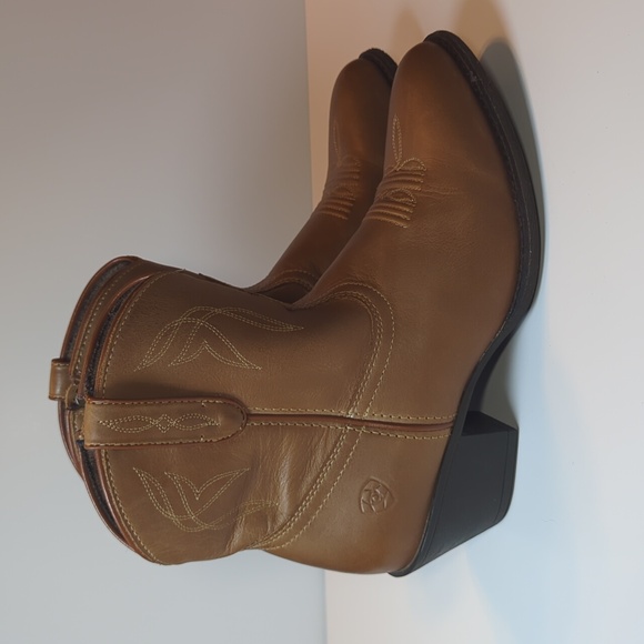 Ariat Shoes - Ariat Women's Darlin Leather Western Boots Size 9.5